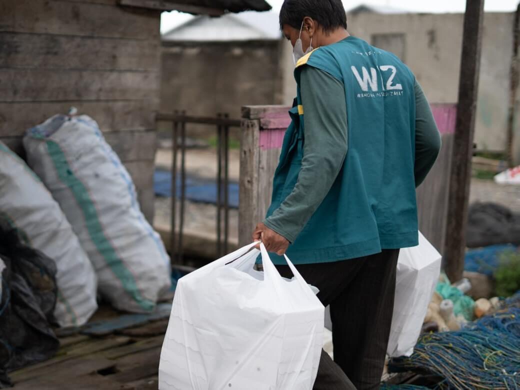 WIZ Palopo Salurkan Program Tebar Fidyah Nusantara, Sentuh Masyarakat Pesisir Pontap