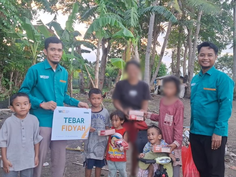 Tebar Fidyah Nusantara Salurkan Bantuan Pangan untuk Pemulung dan Tukang Becak di Bulukumba