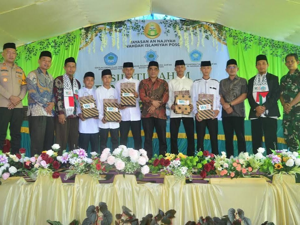 WIZ Poso Beri Apresiasi Santri Berprestasi di Penamatan Yayasan An-Najiyah