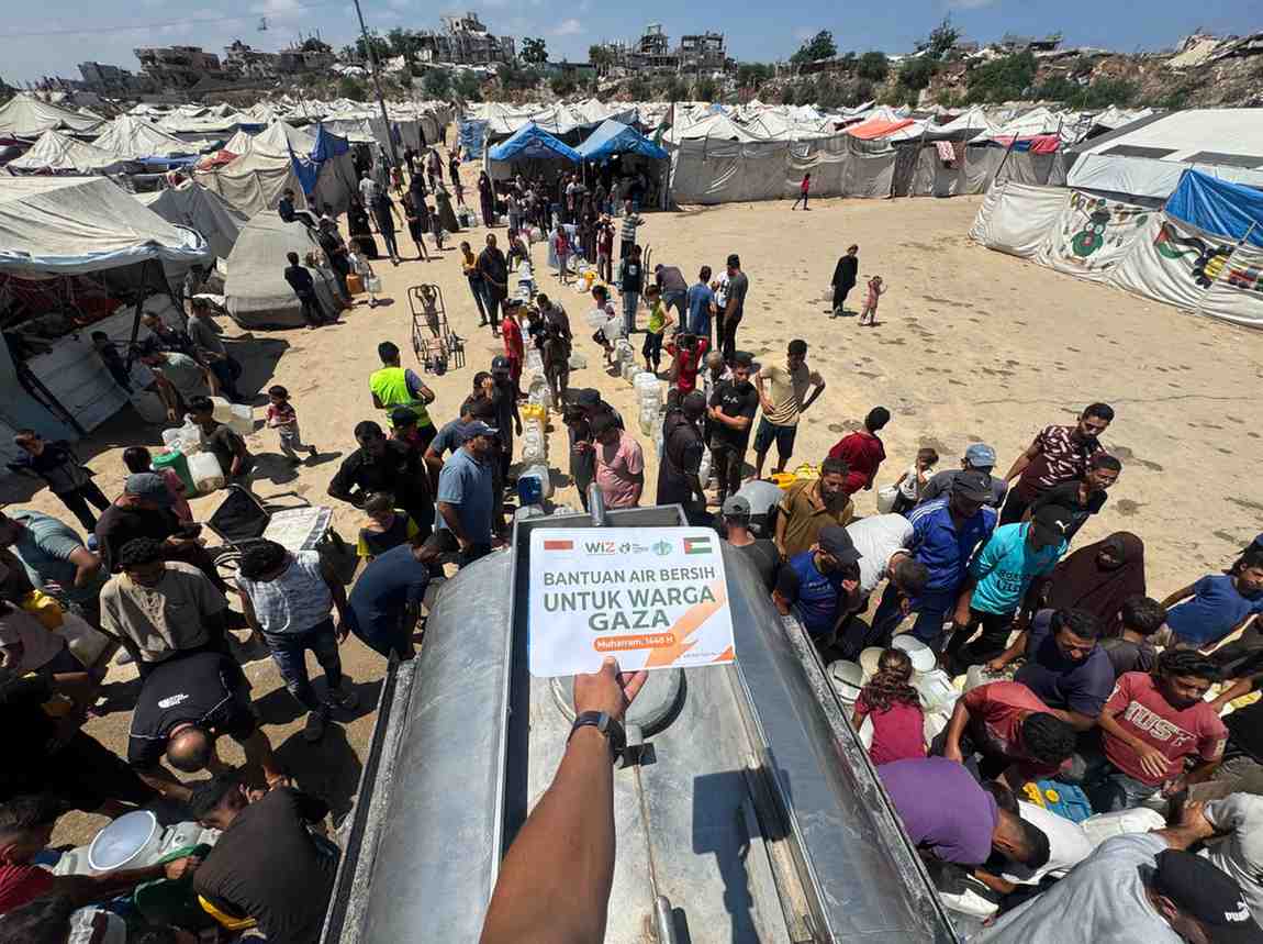 Basuh Dahaga Gaza: Kolaborasi LAZNAS WIZ dan KITA Palestina Distribusikan Air Bersih untuk 800 Keluarga Korban Perang