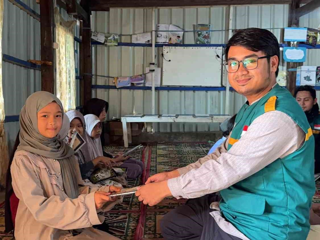 Menunaskan Asa di Bumi Turatea 50 Iqra Baru untuk Langkah Awal Santri Kelara