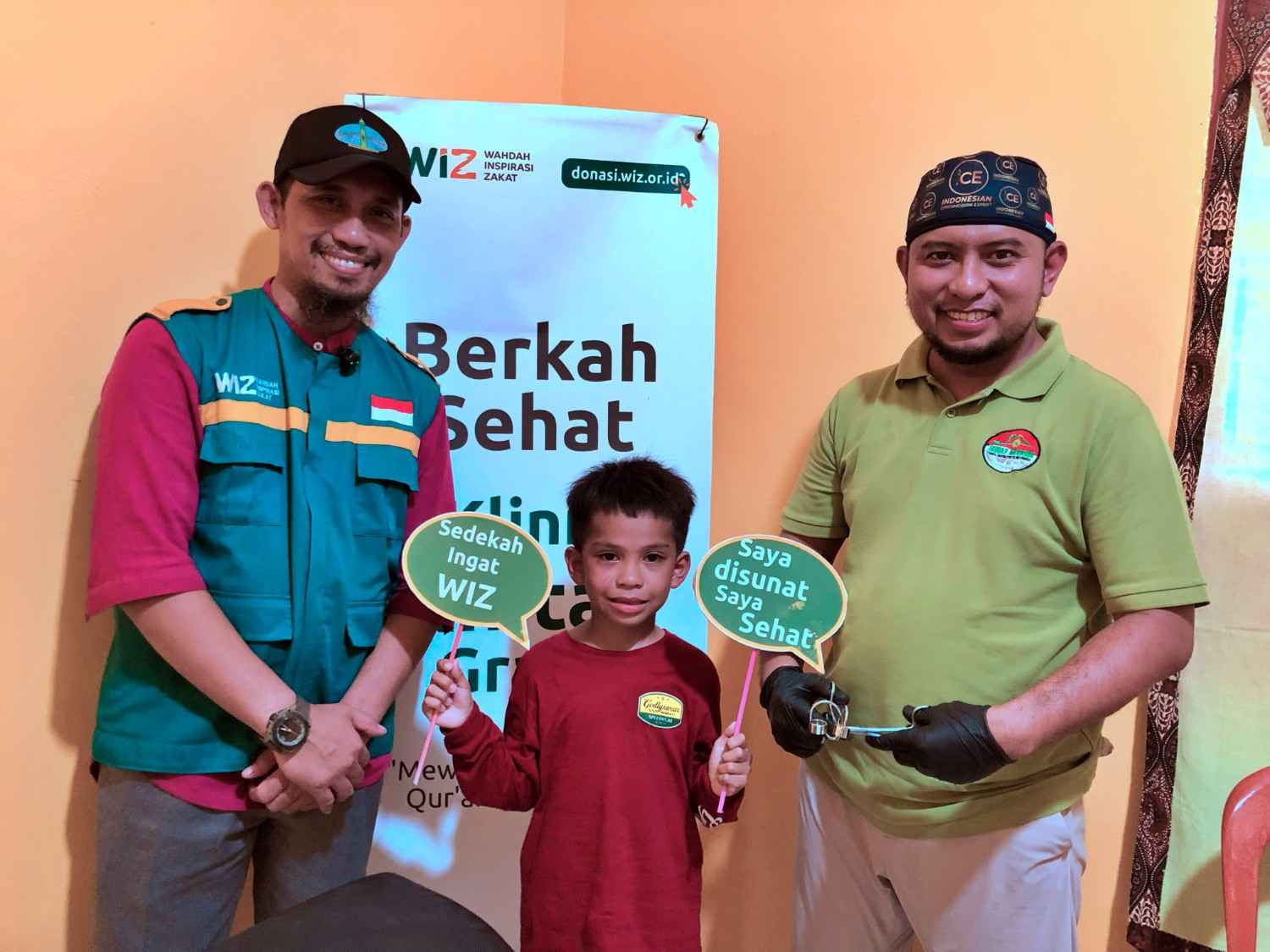 Dua Anak Dhuafa di Parigi Barat Rasakan Manfaat Program Khitan Gratis WIZ Parigi
