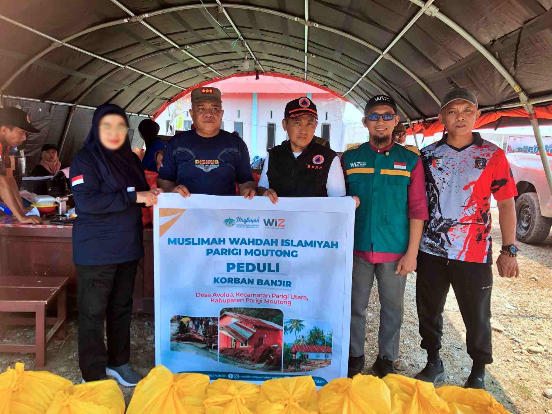 WIZ Parigi dan Muslimah Wahdah Kembali Salurkan Bantuan Tahap III untuk Korban Banjir Avolua